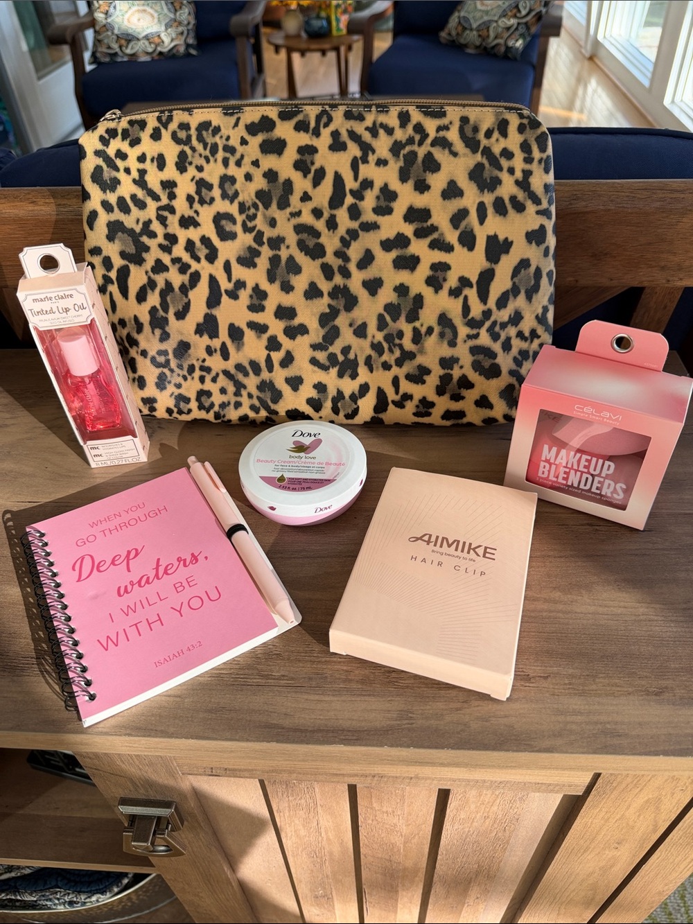 Beauty bundle with cosmetic bag